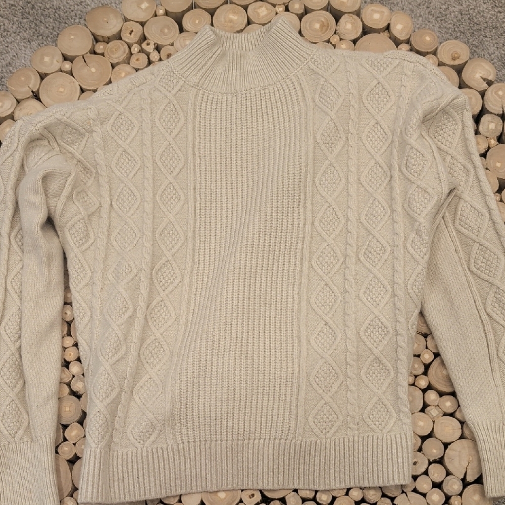 Express Ivory Ribbed Knit Sweater